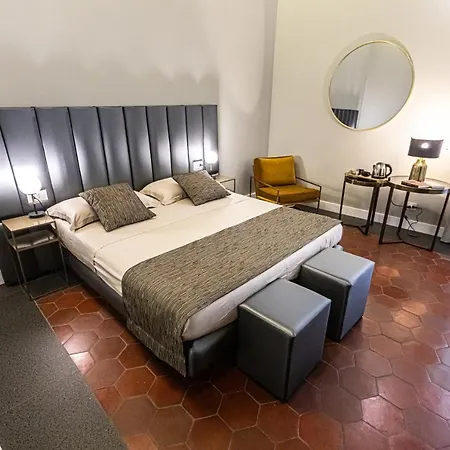 Cuevas Relais Neapol